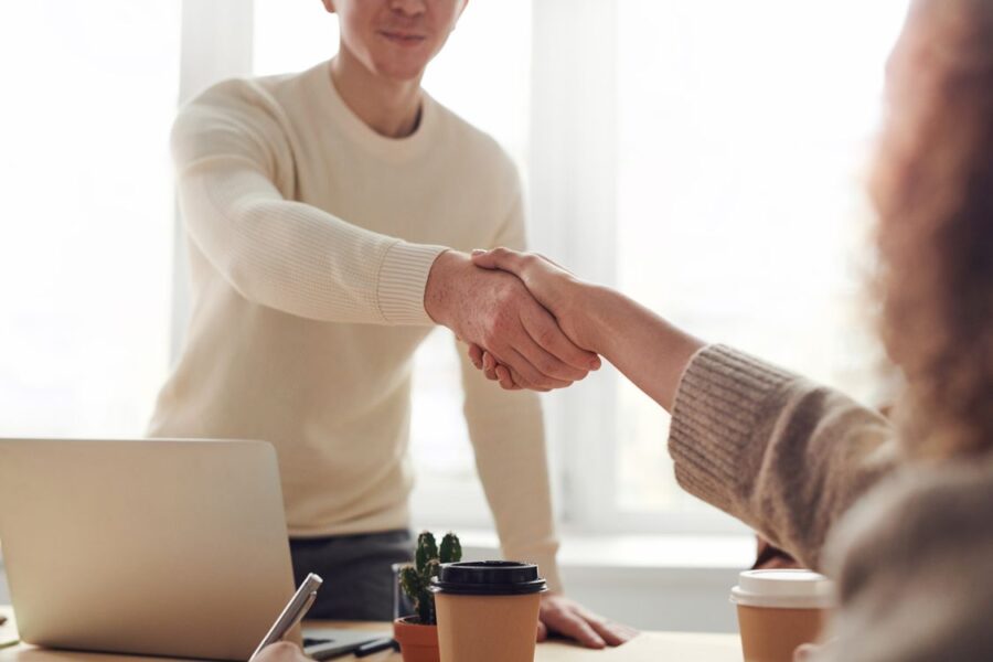 cumplir antes con Verifactu Equipo de trabajo adelantado - ventaja competitiva cumpliendo antes con Verifactu